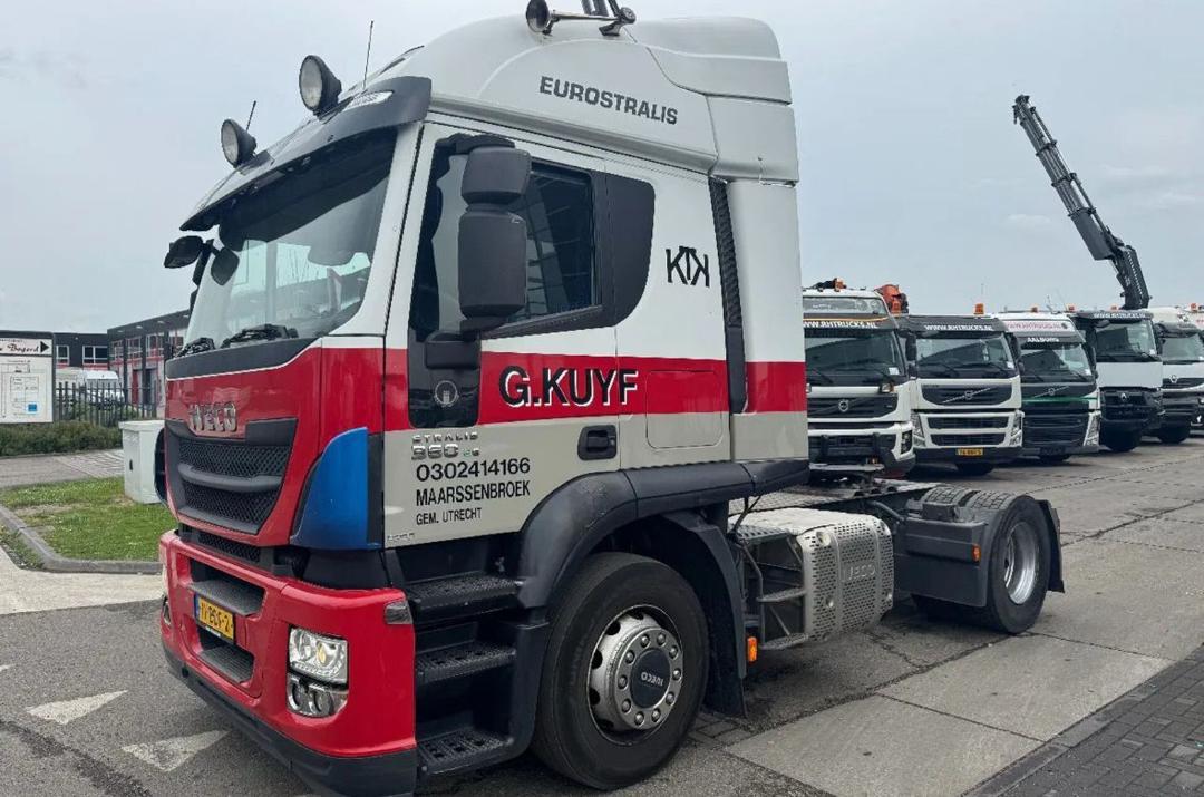 شاحنات أطلس الأولى